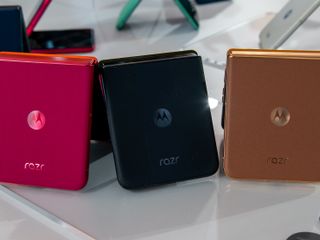 thumbnail - Capas Motorola Razr Plus 2025