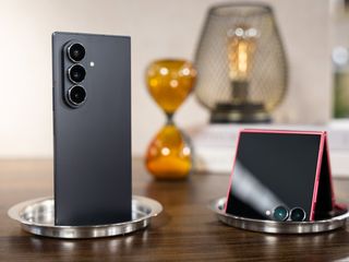 thumbnail - Samsung Galaxy Z Fold 7 & Z Flip 7